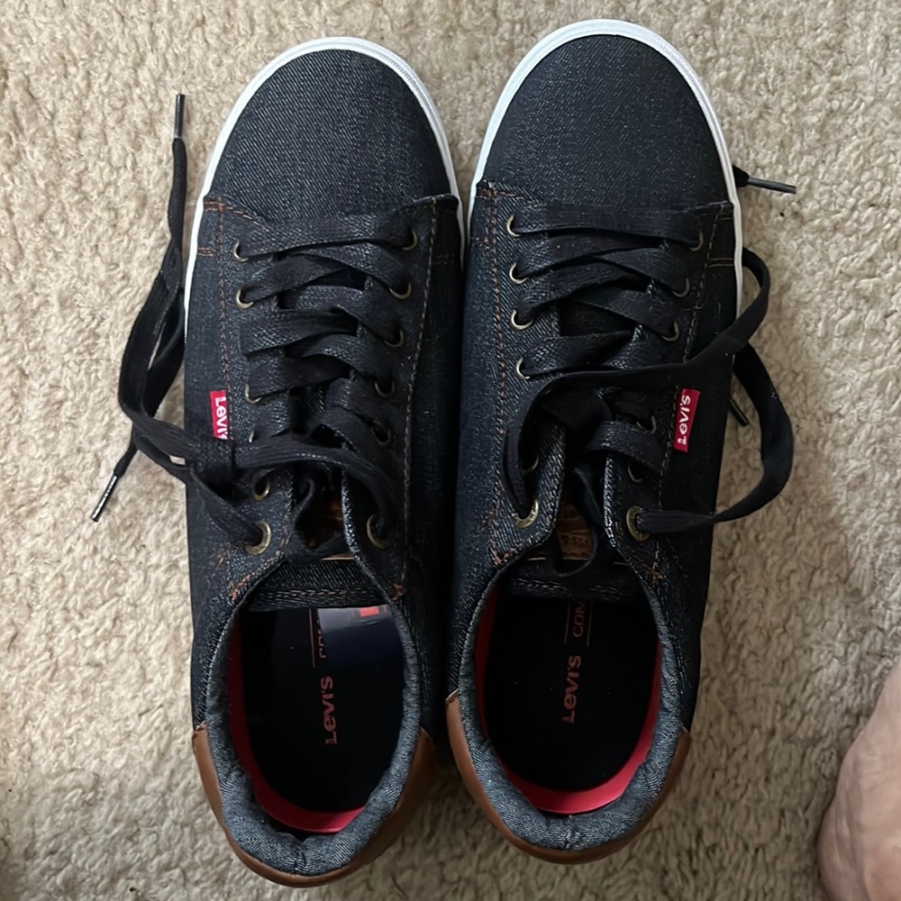 Levi’s shoes new